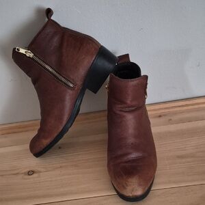 Cougar - Women’s Brown Leather Ankle Boots with Side Zipper